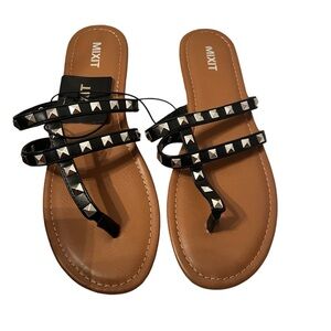 Mix It Black Silver Studded Strappy Sandals Size 10 M NWT